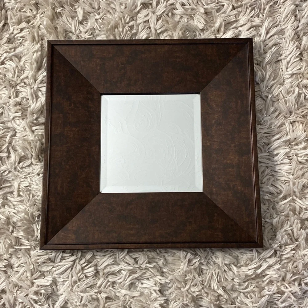 Wall hanging mirror